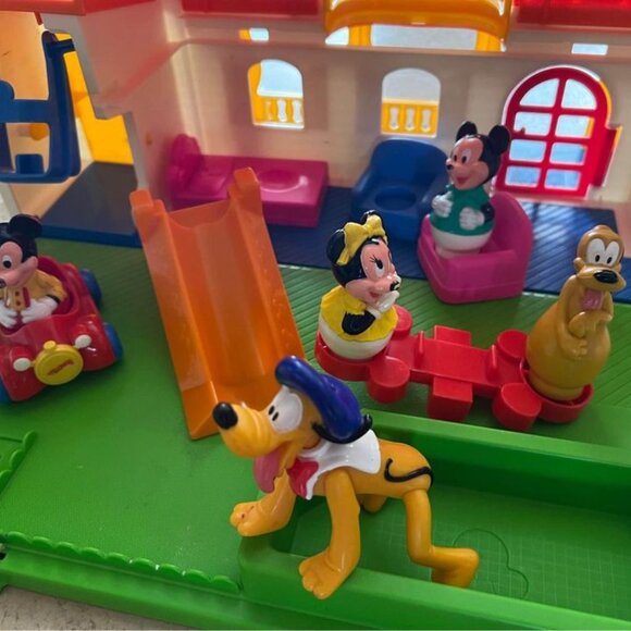 RARE Vintage 1989 Disney Mickey Town Toy Play House With Toy Furniture - Picture 9 of 11